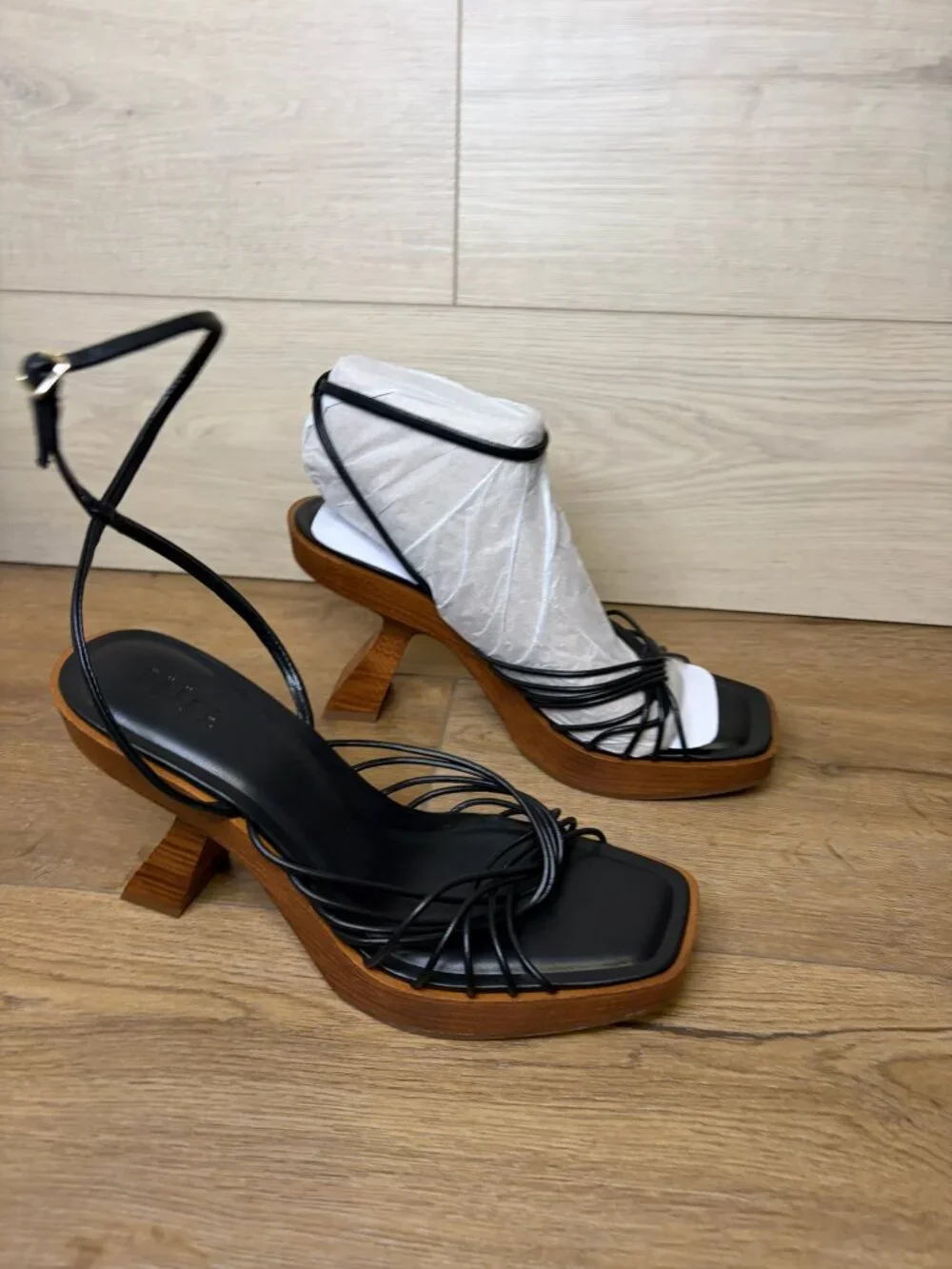 INC International Concepts Rashelp Black Beauty Strappy Platform Sandal Size 10M